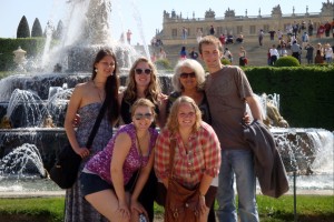 Students visit Versailles.