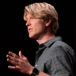 Headshot of Eric Carlson