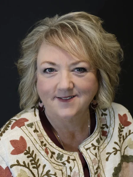 Headshot of Karen.