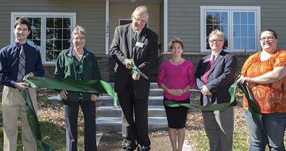 Honors Program Celebrates Completion of New Laurel House Student Residence
