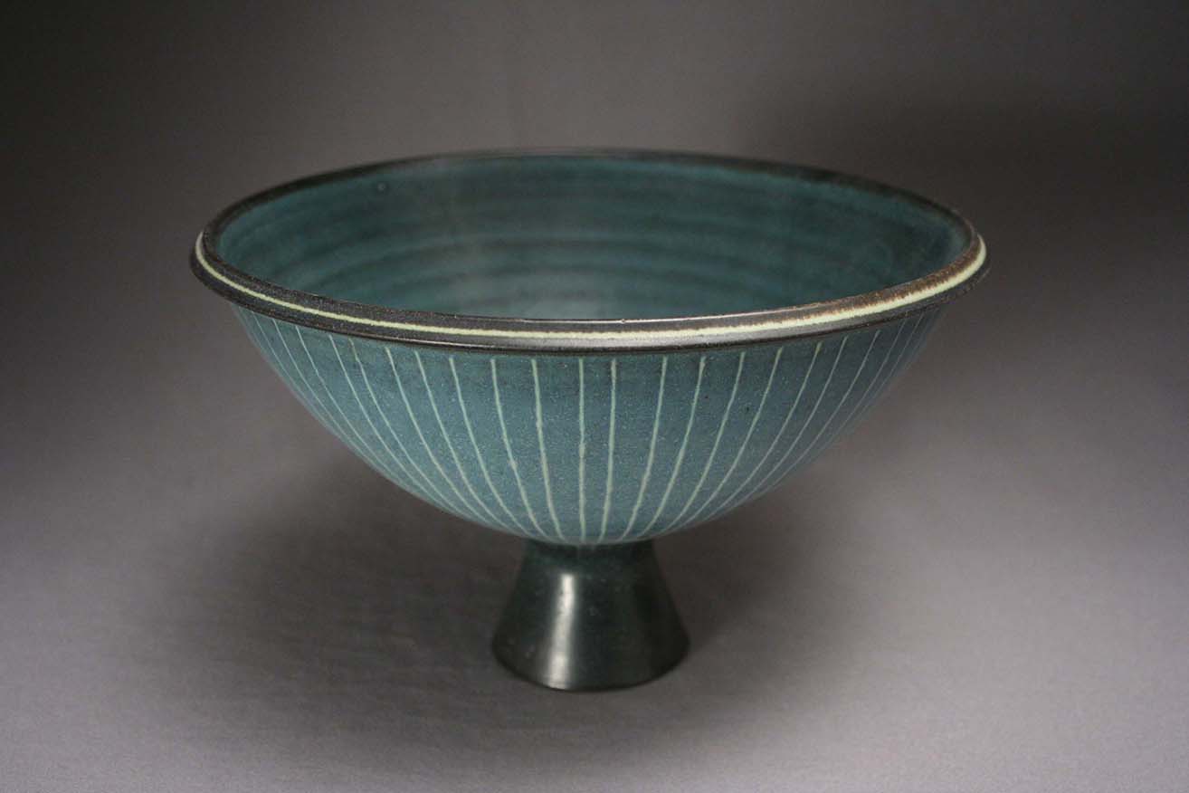 Harrison MacIntosh—stoneware footed bowl