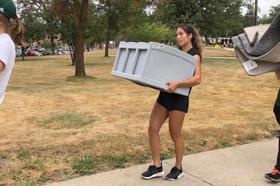 Welcome to Bemidji State! New Students Move Into Tamarack and Oak Halls