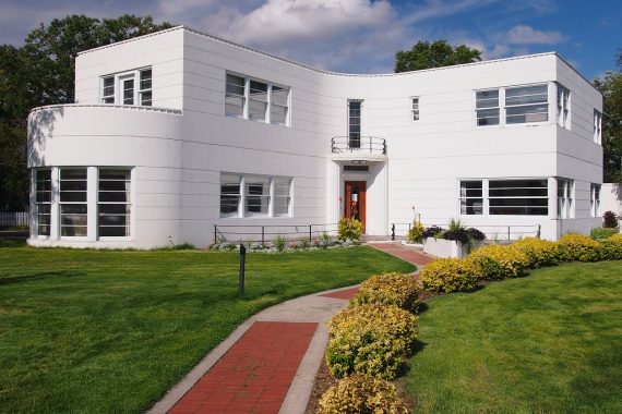 BSU acquired the David Park House, home of BSU Alumni & Foundation, in 1991.