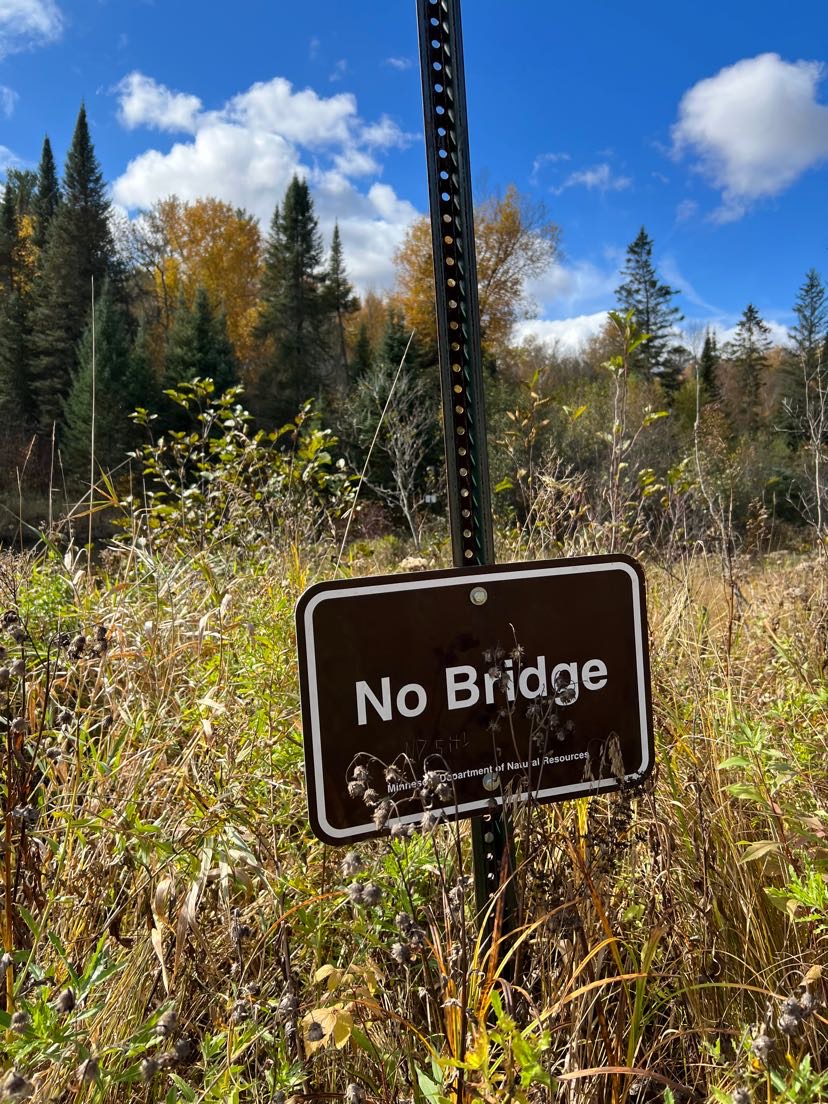 An image of a sign that says "no bridge"