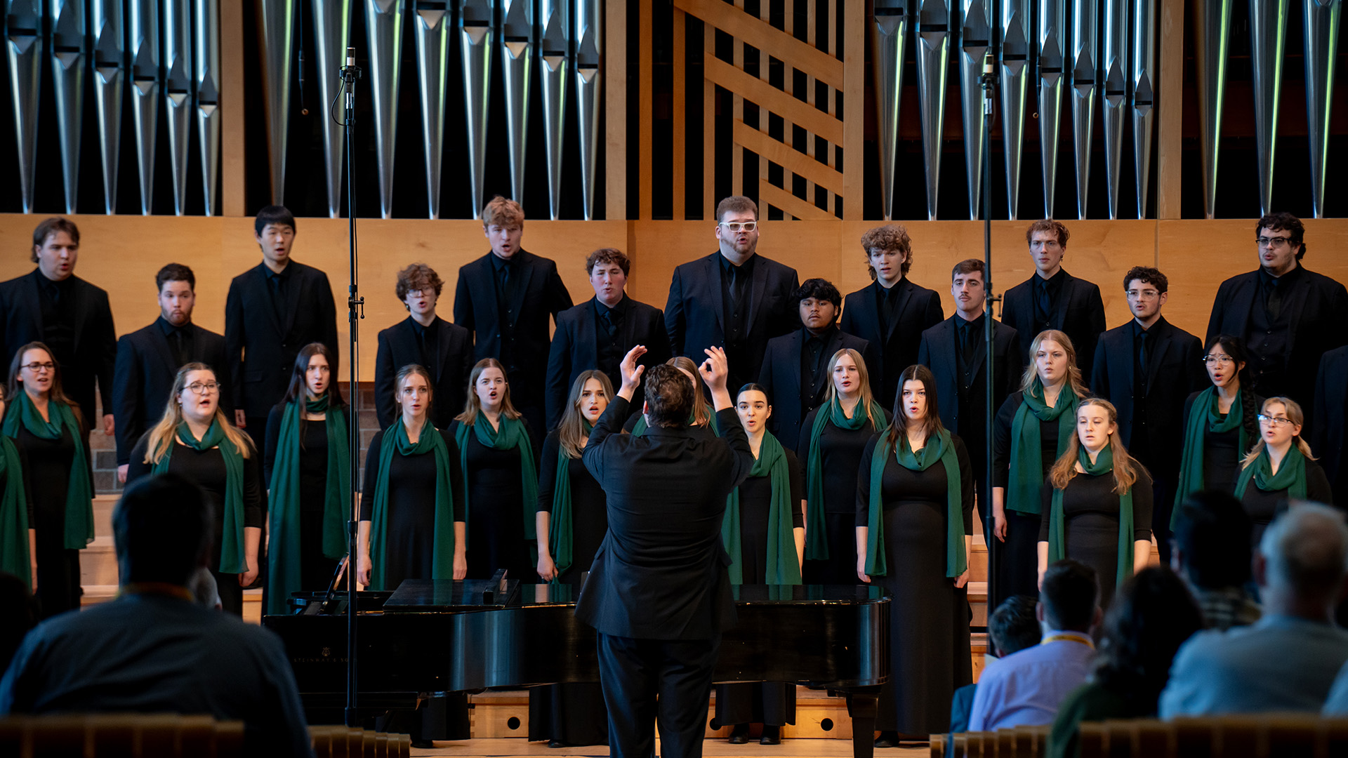 The Bemidji Choir performs at the 2025 Minnesota ACDA Conference.