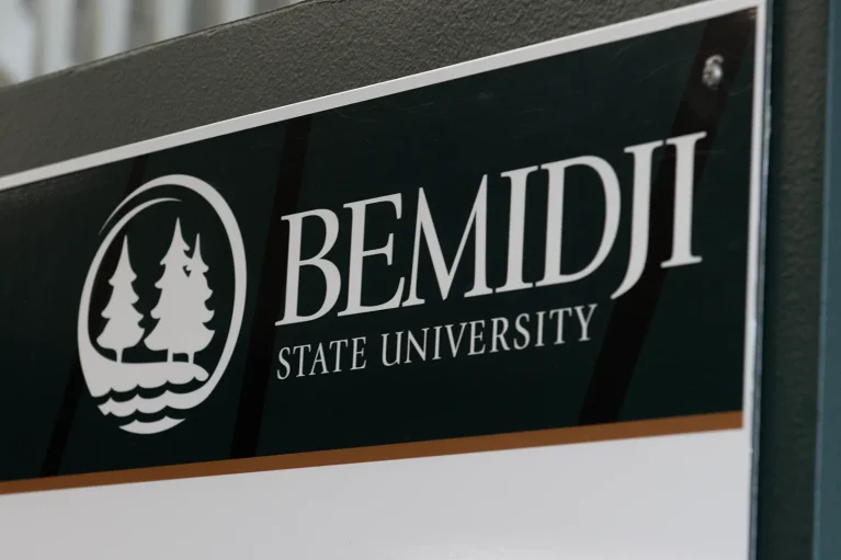 BSU logo up close on a sign.